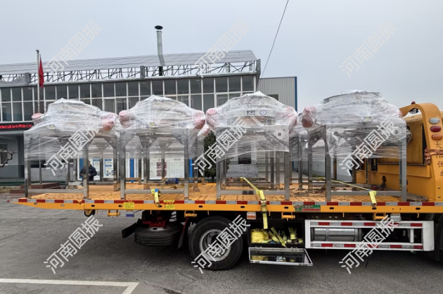 湖南省8臺直排篩裝車，準備發貨