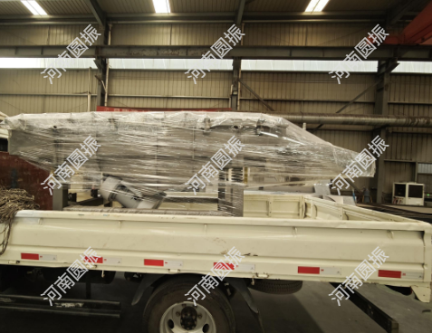 天津市3臺直線篩裝車發貨