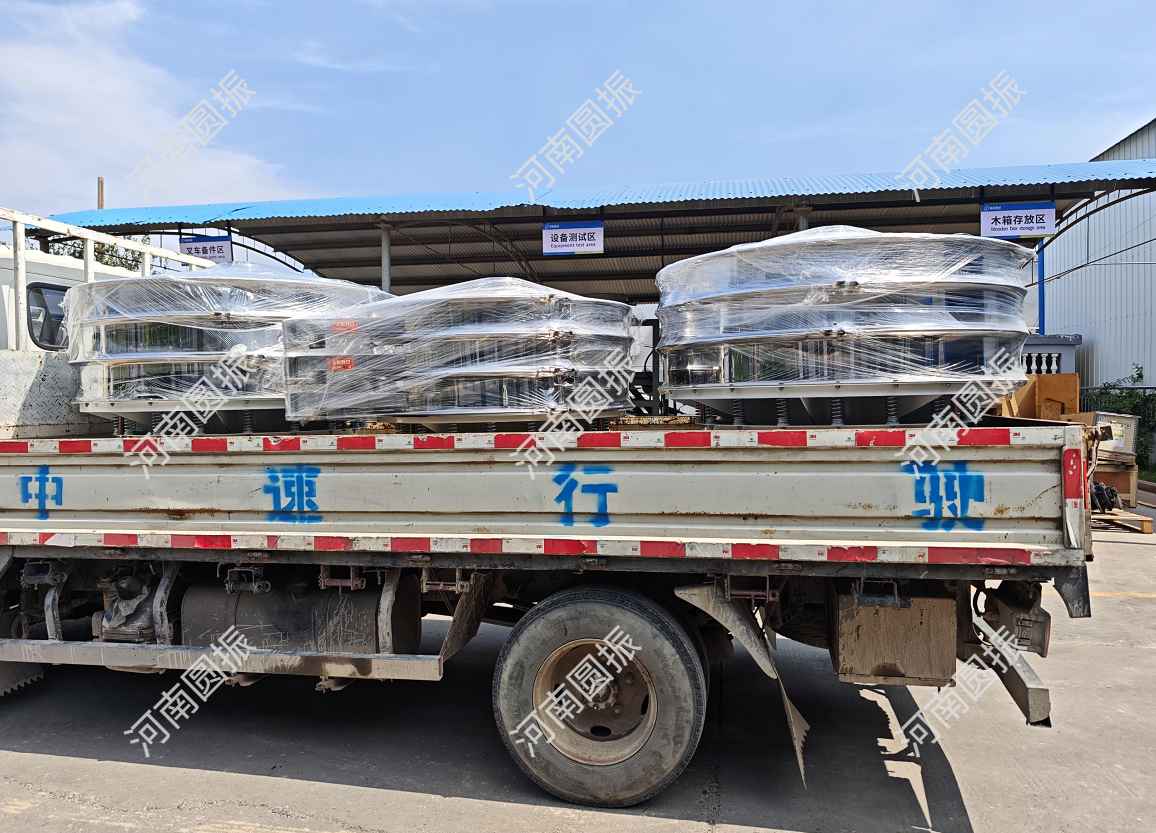 河南省鄭州市3臺(tái)旋振篩發(fā)貨